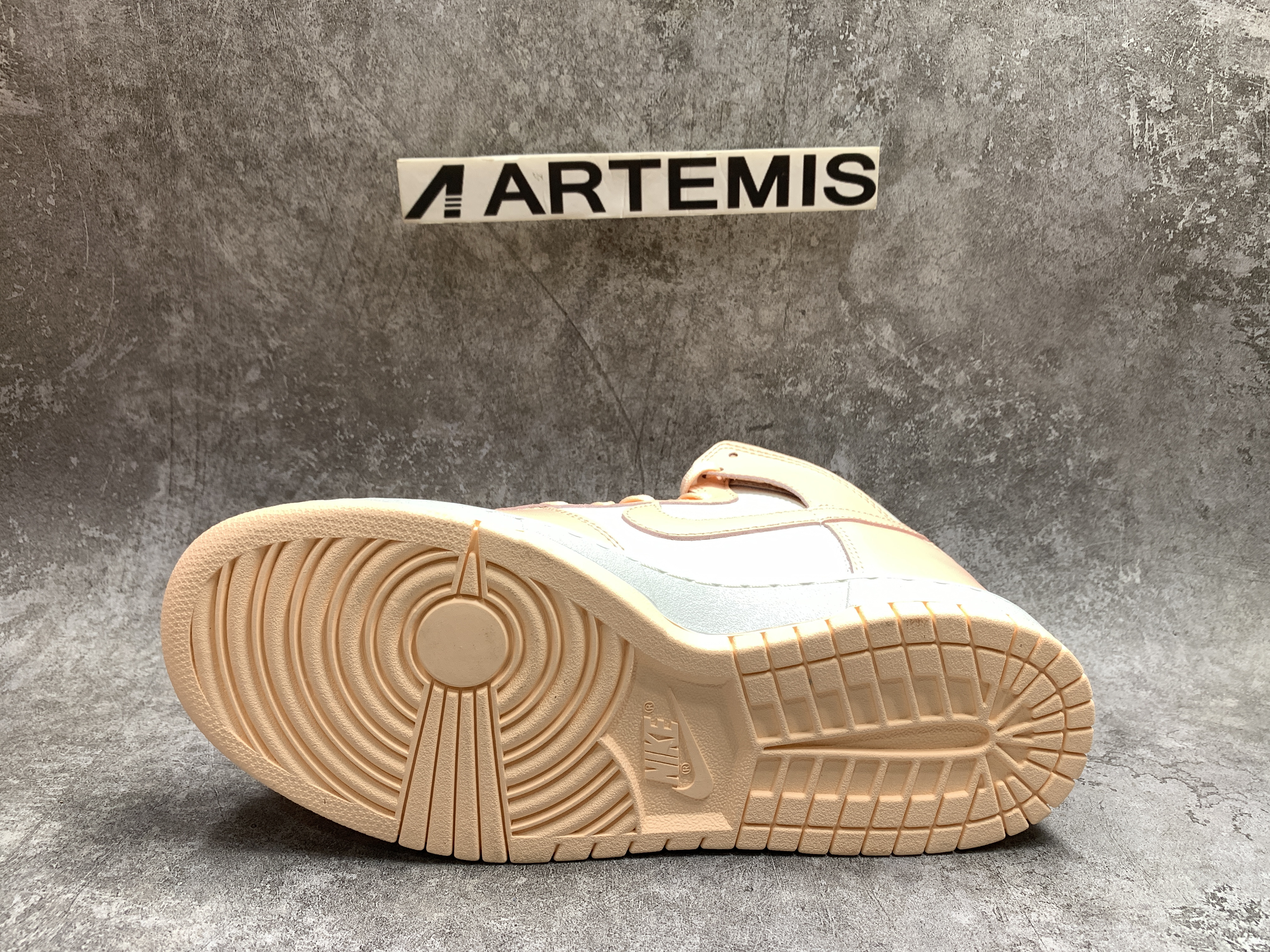 Nike Dunk High Sail Crimson Tint