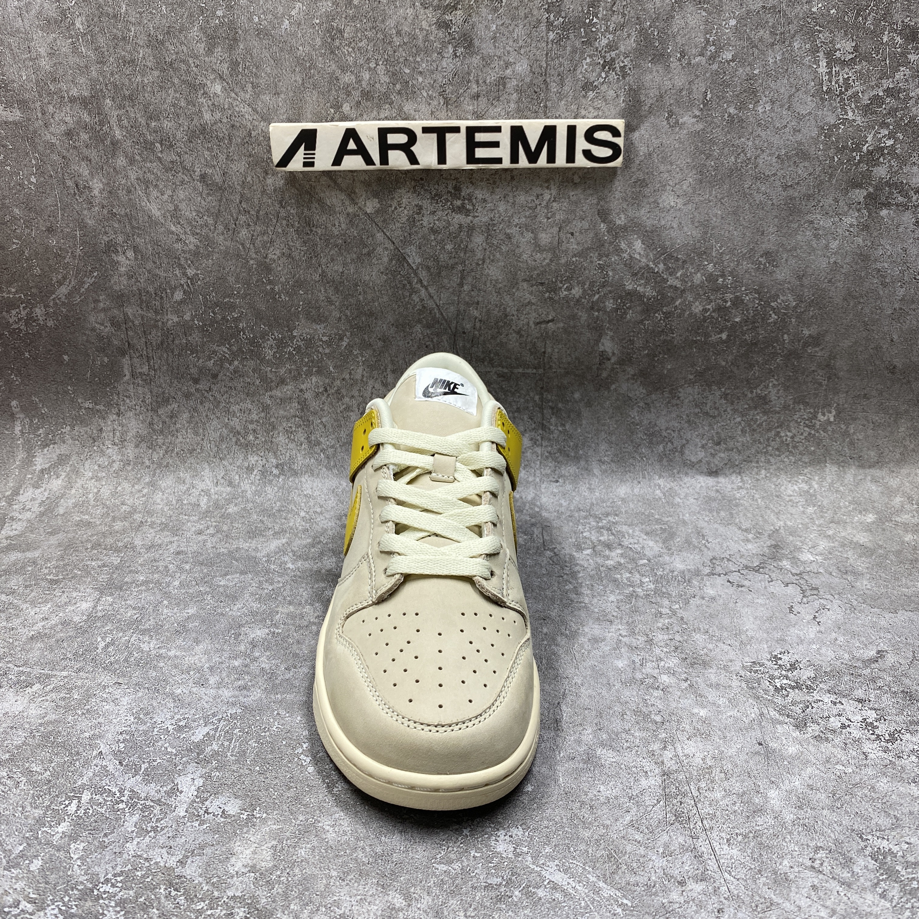 Nike Dunk Low LX Banana