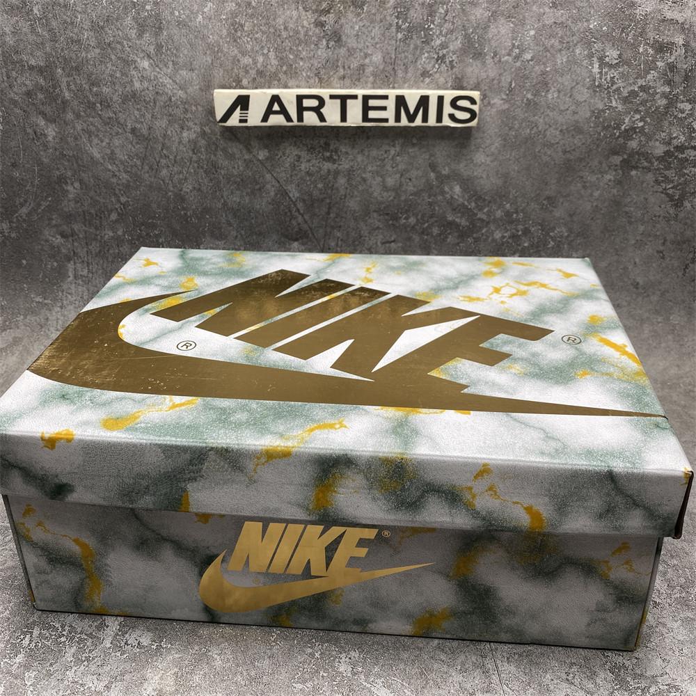 AIR JORDAN 1 RETRO LOW OG