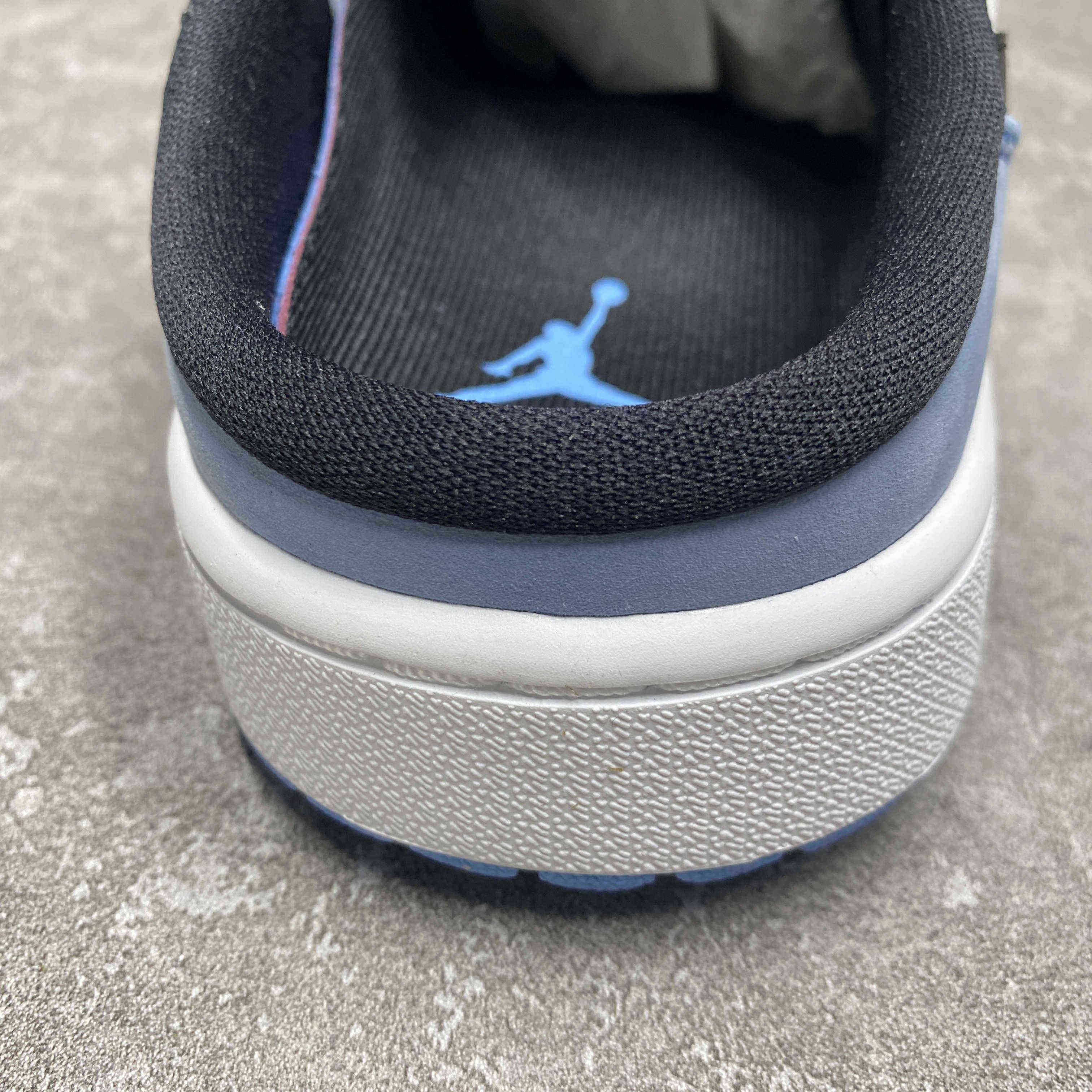 UA AIR JORDAN MULE GOLF UNIVERSITY BLUE NOW AVAILABLE