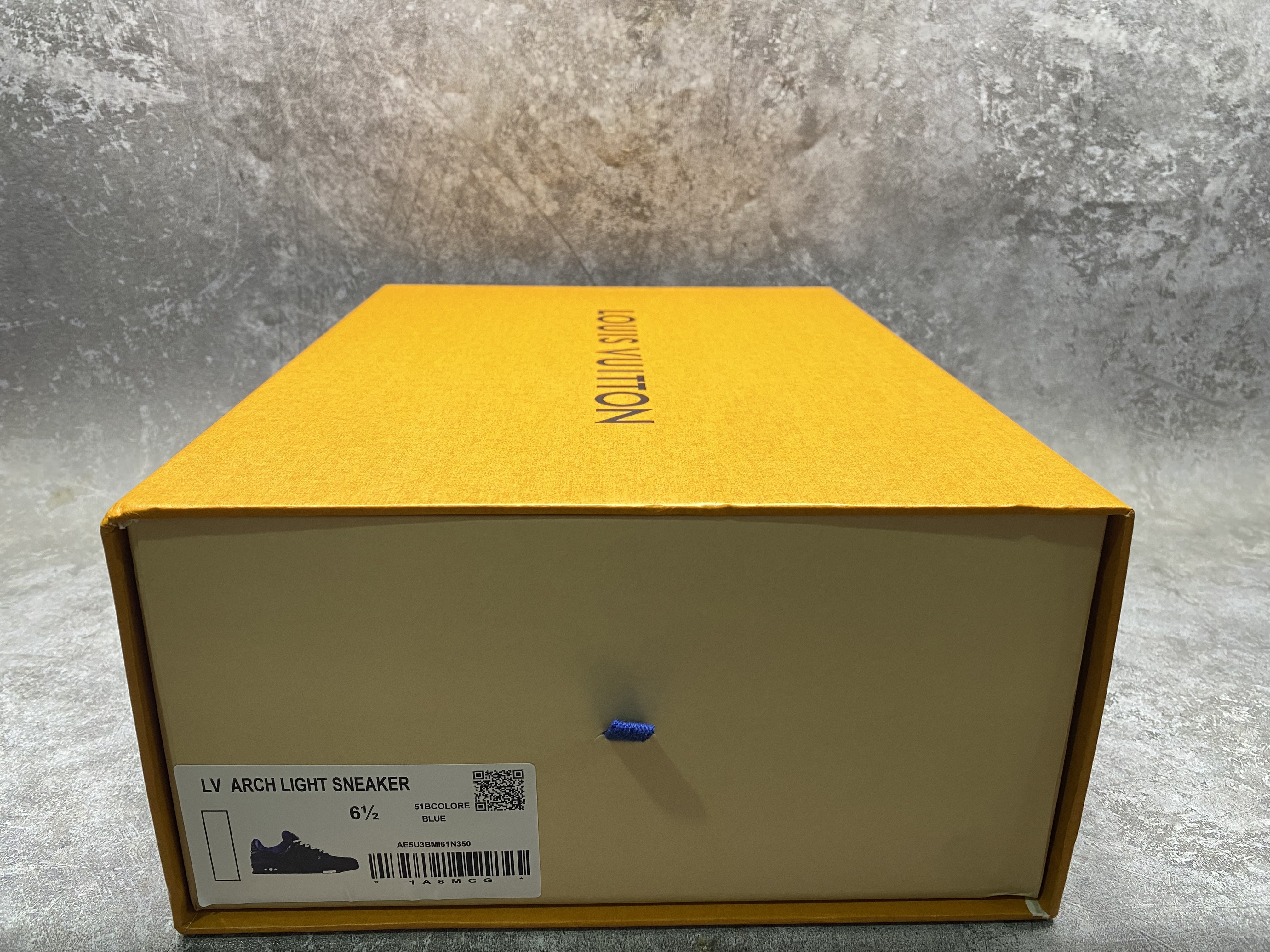 UA LV Trainer Sneaker