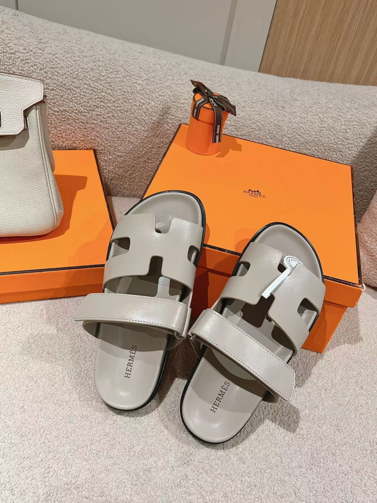 UA Hermès Chypre Sandal