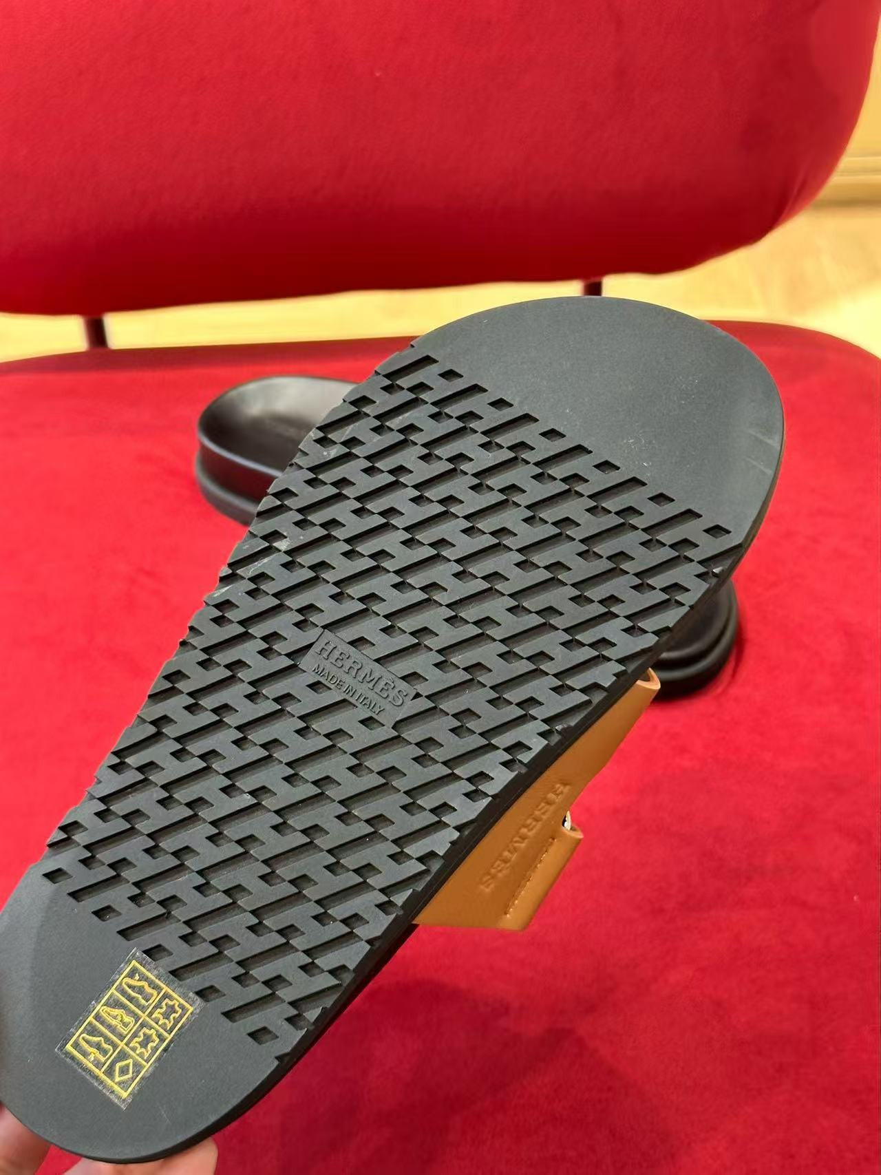 UA Hermès Chypre Sandal