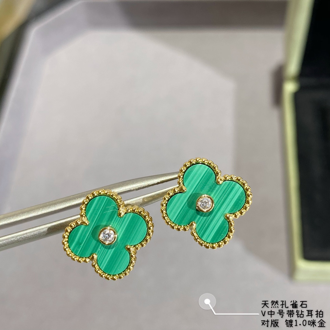 v*n cl*f & arpels natural malachite with Di*m*nd four-leaf clover earrings