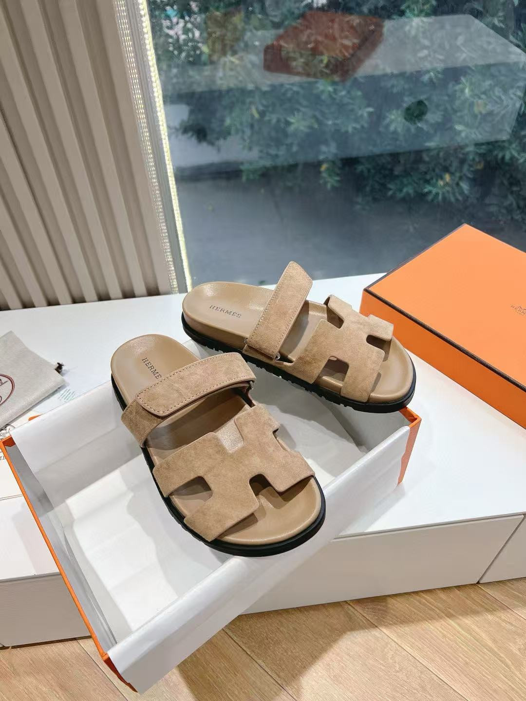 UA Hermès Chypre Sandal