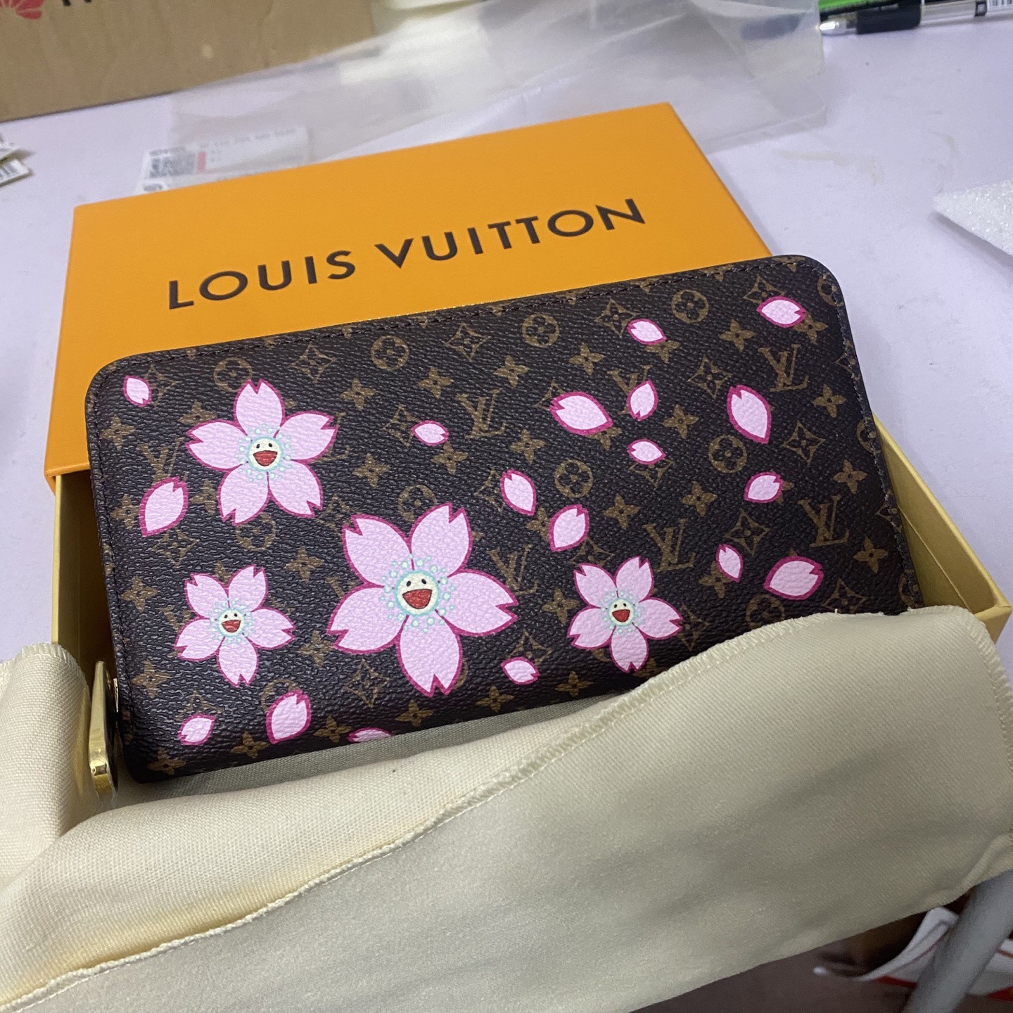 LV x TM Zippy Wallet M13433 7.7 x 4.1 x 1 inches