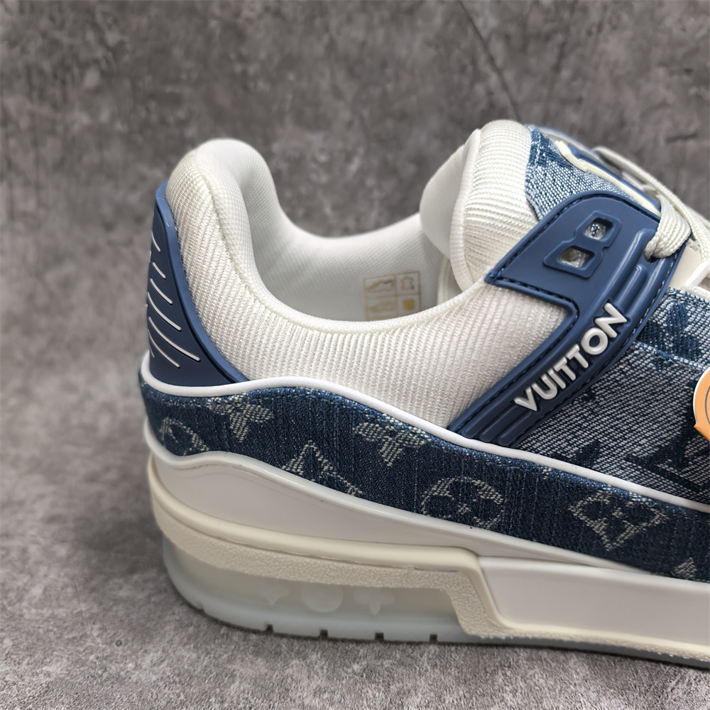 UA LV Trainer Sneaker