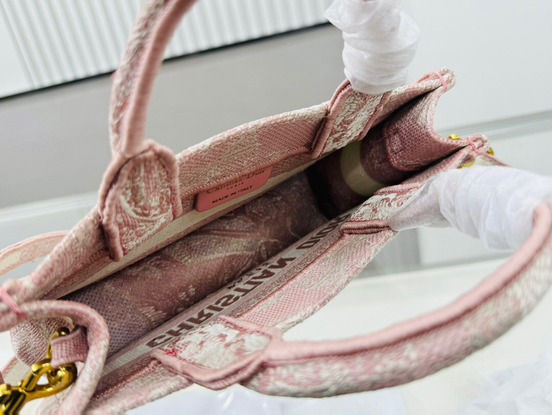 D*or book tote 24ss 21.5×13×7.5cm