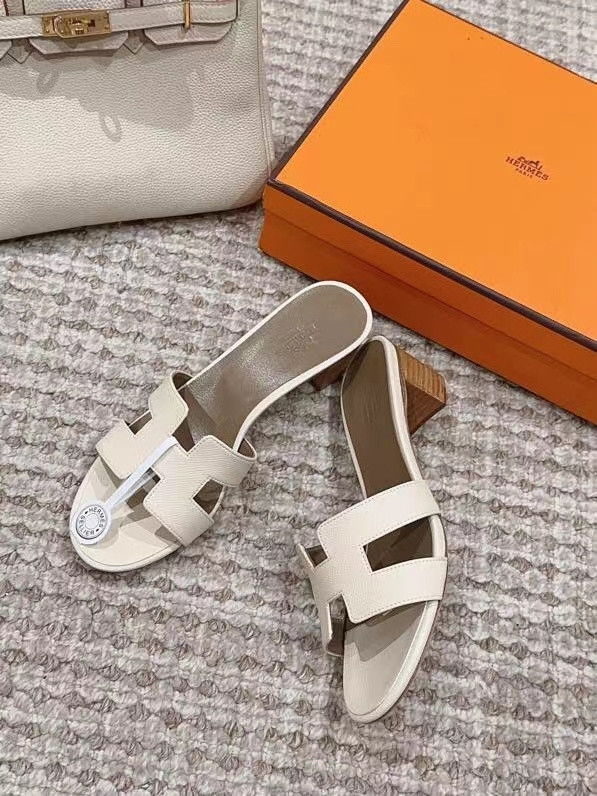 UA Hermès Oasis sandal