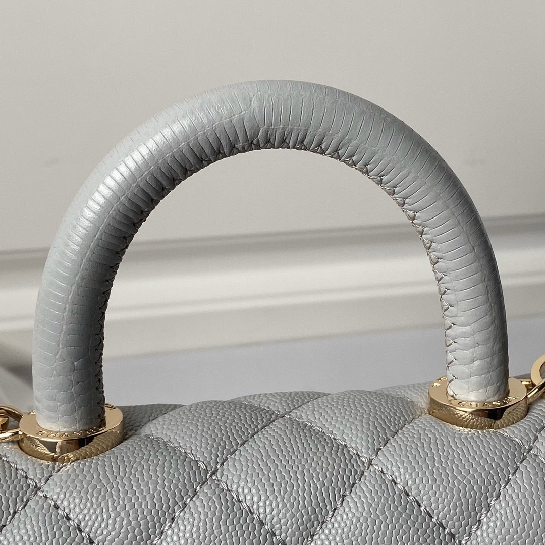 Ch*el handle  13x19x9cm