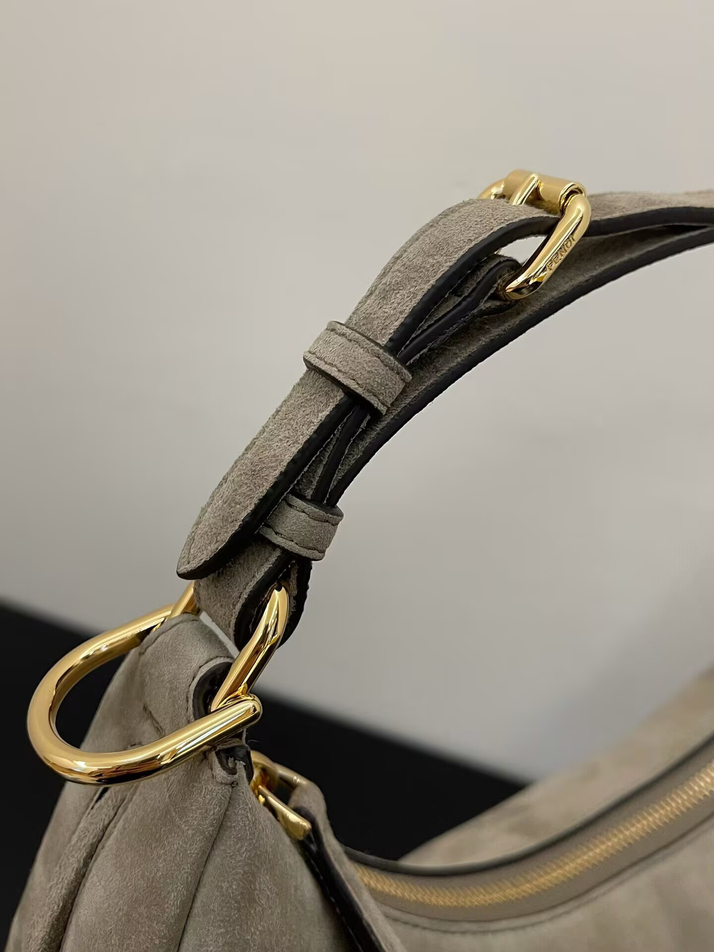 F**di graphy   icon 29x24.5x10cm