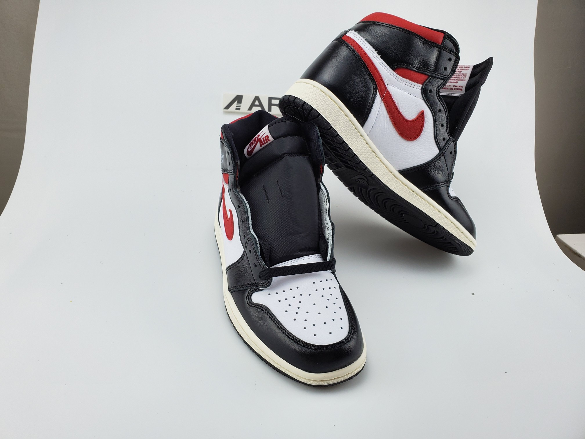 Air Jordan 1 Retro High OG “Gym Red”