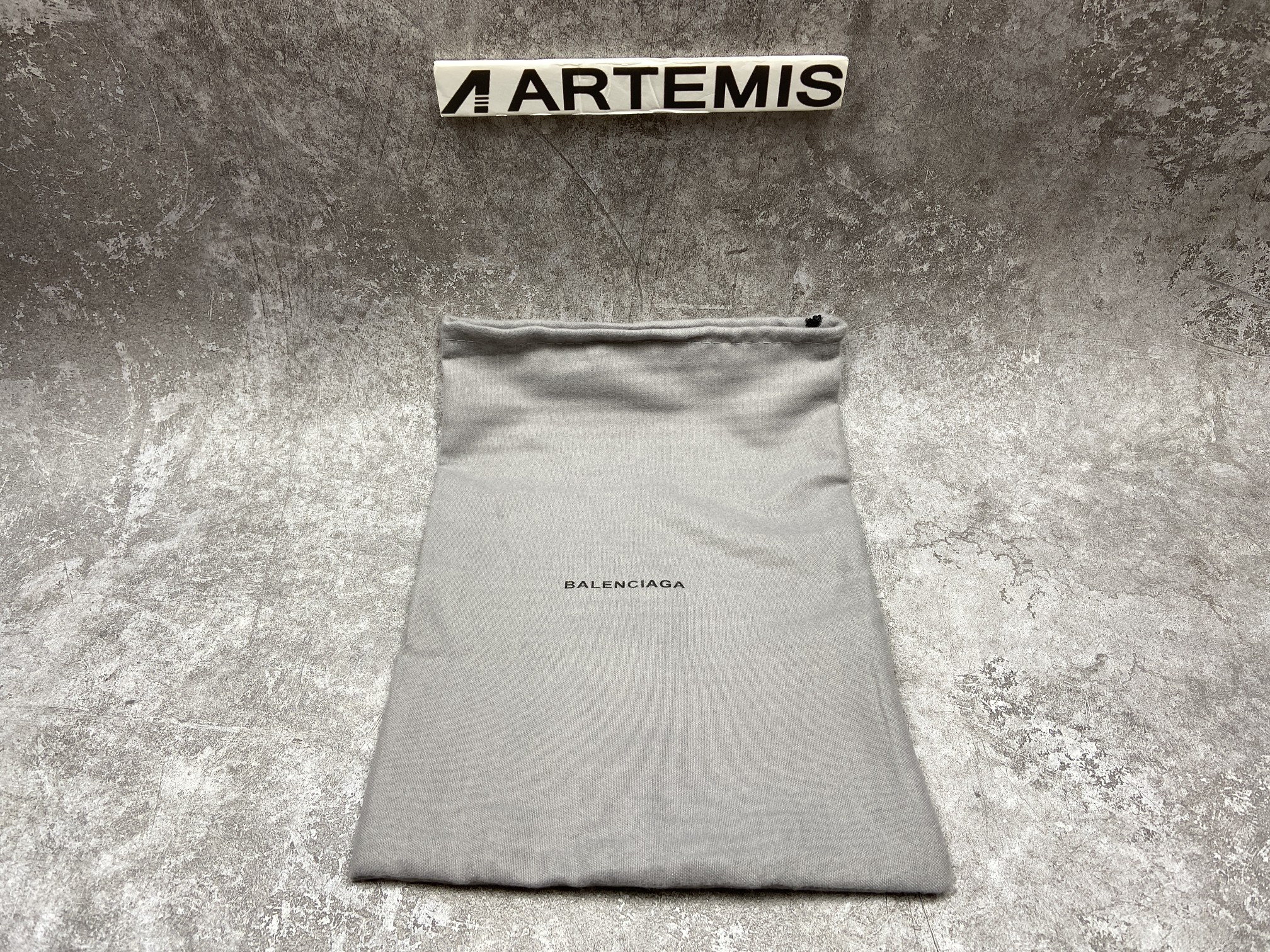 Balenciga Pool Slide Black White