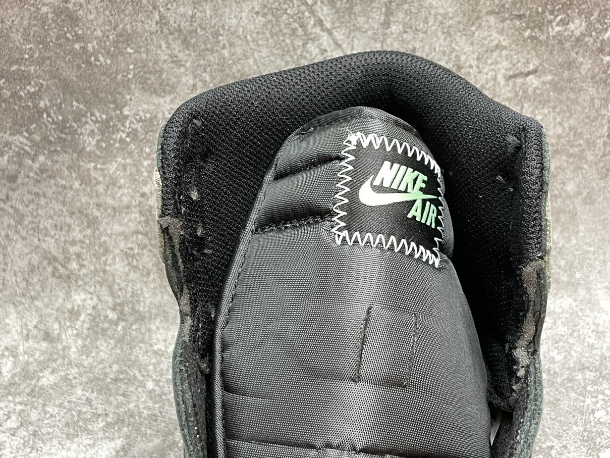 Air Jordan 1 Retro High Patina