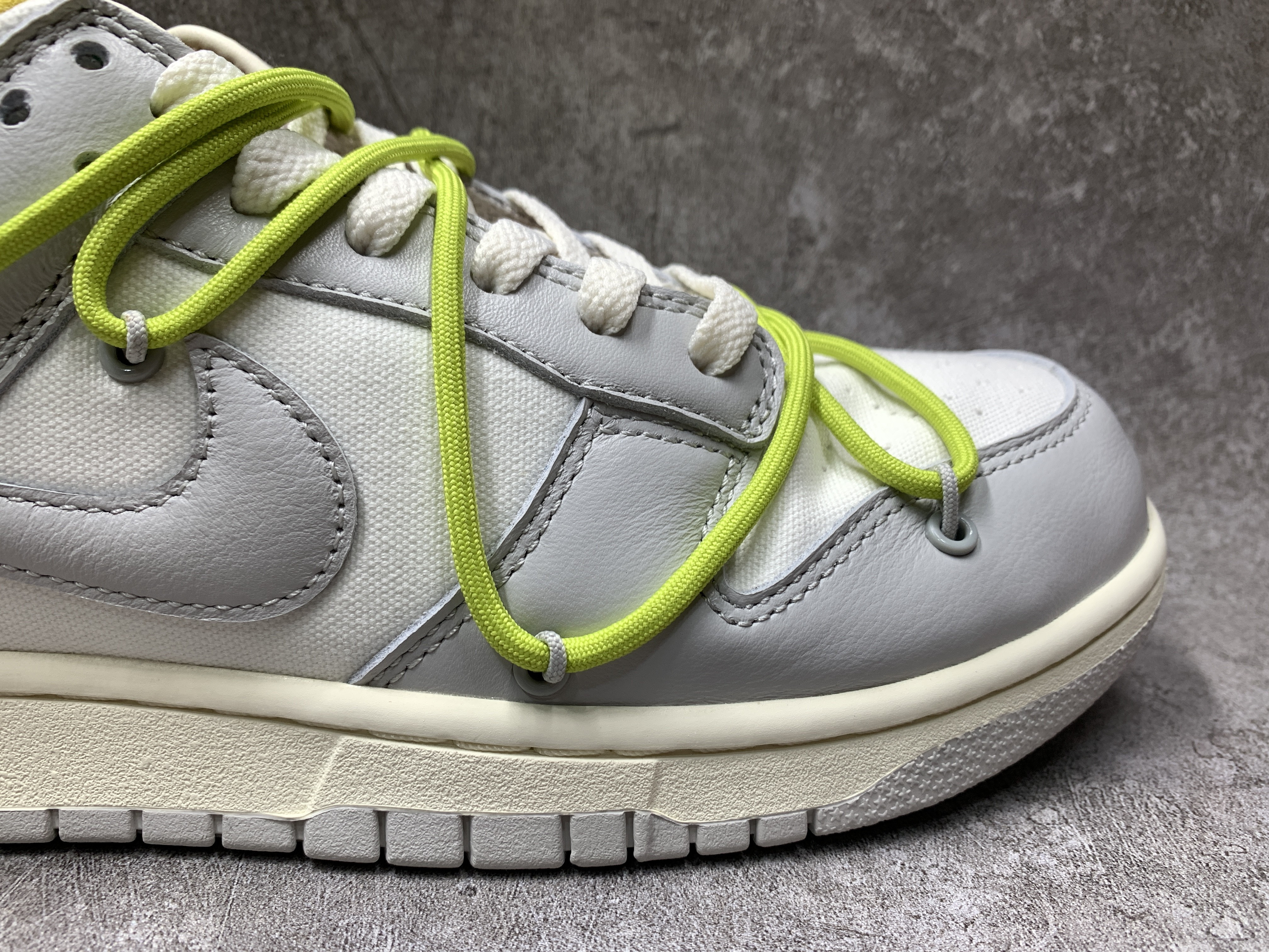 Nike Dunk Low x Off-White 08 of 50