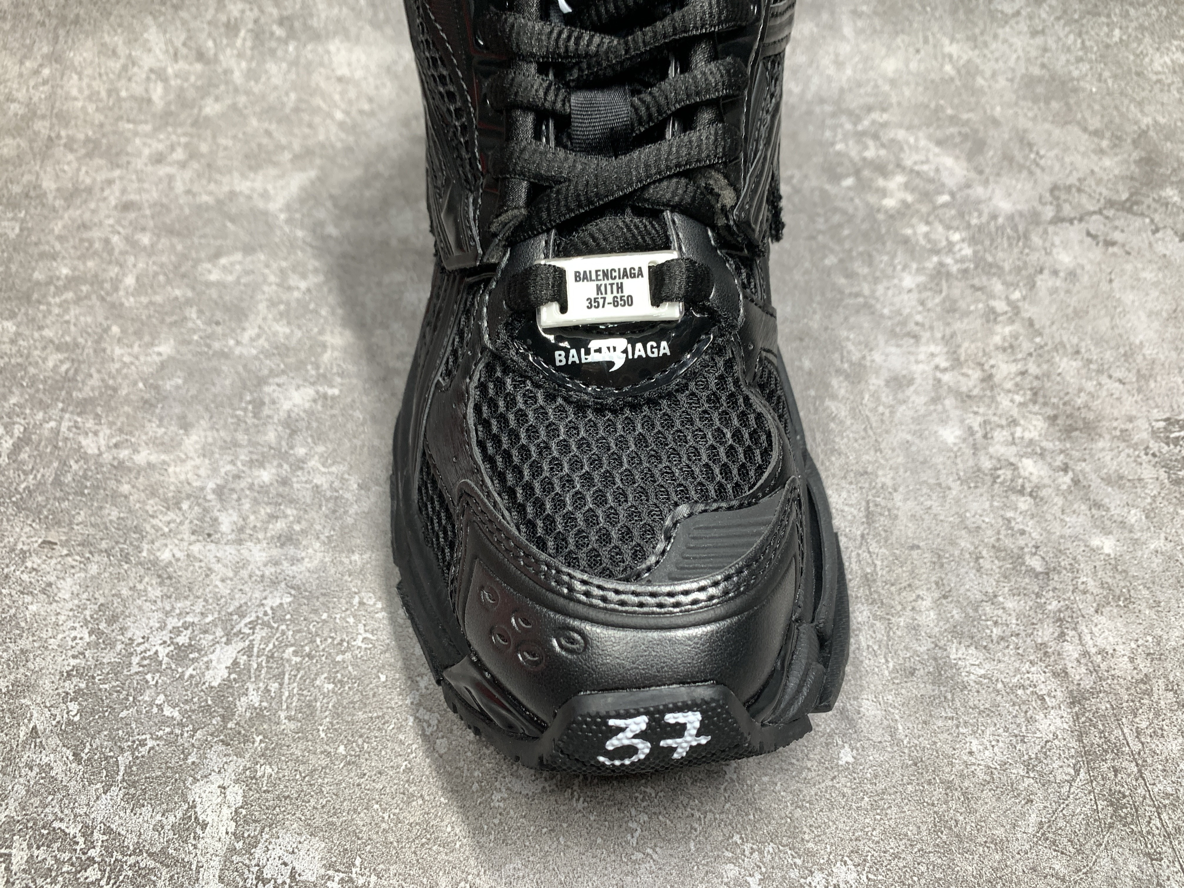 Balenciga Runner Black