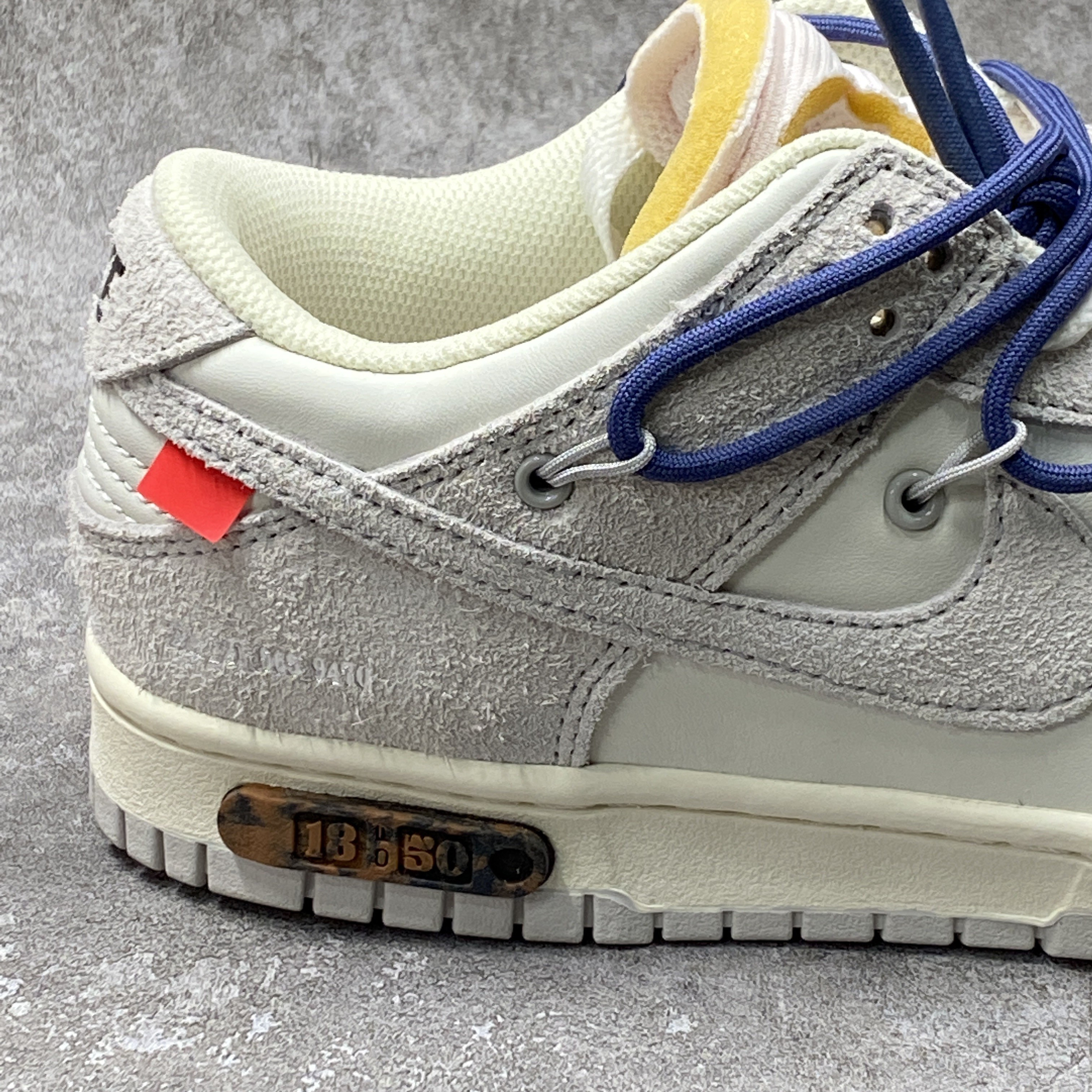 Nike Dunk Low Off-White Lot 18