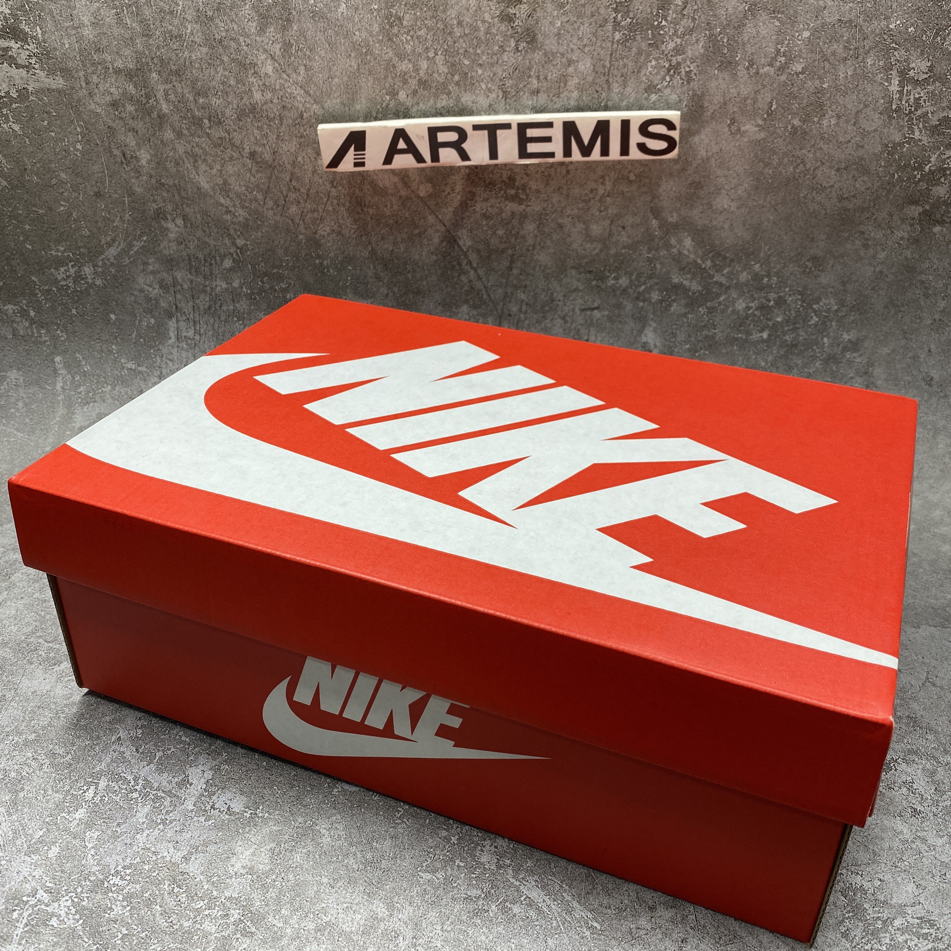 Nike Dunk Low University Gold