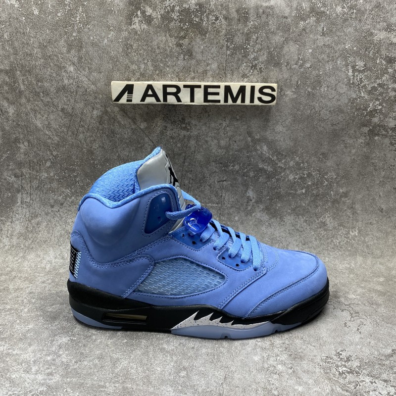 Air Jordan 5 Retro UNC