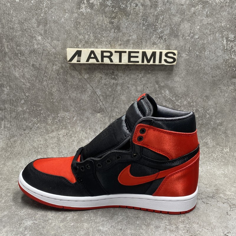 Air Jordan 1 High OG WMNS Satin Bred