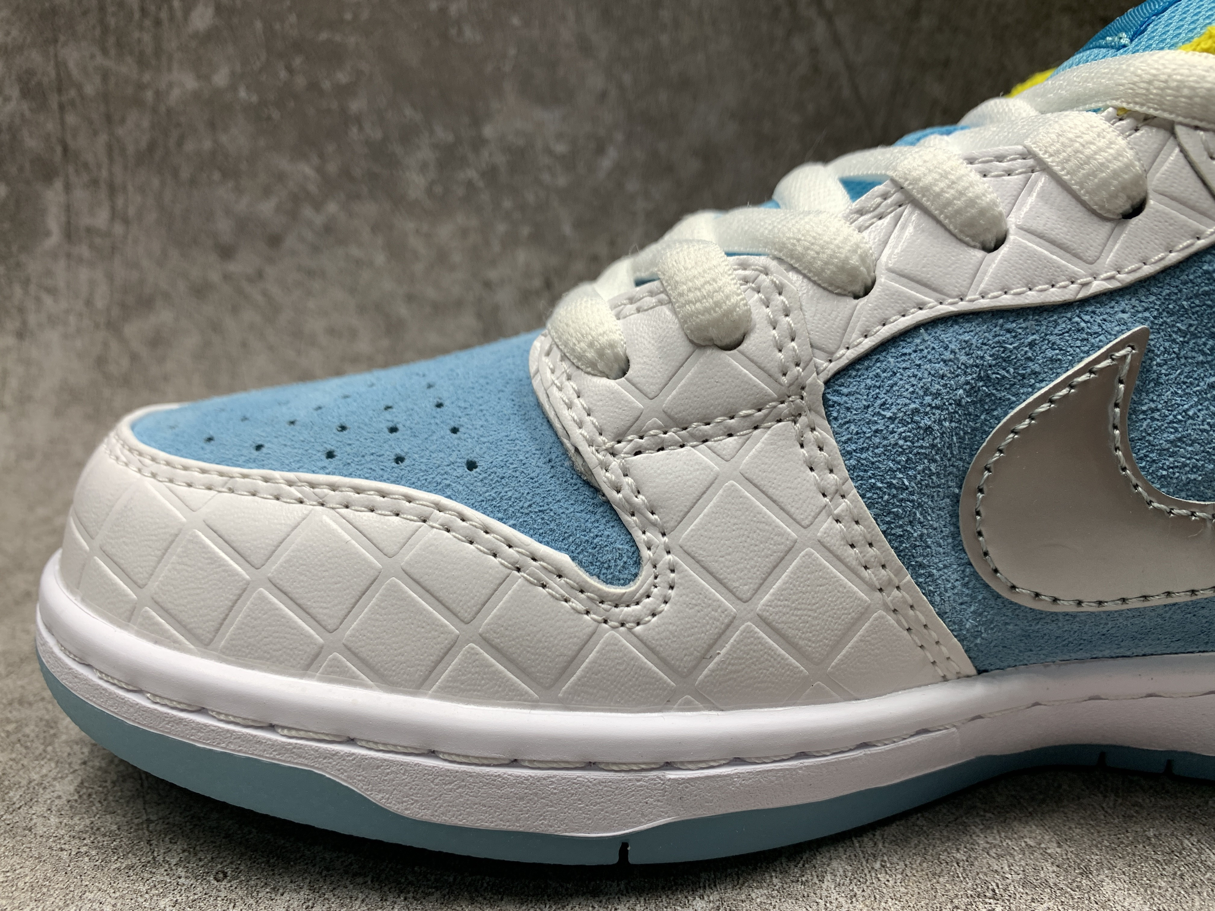 Nike SB Dunk Low FTC Lagoon Pulse