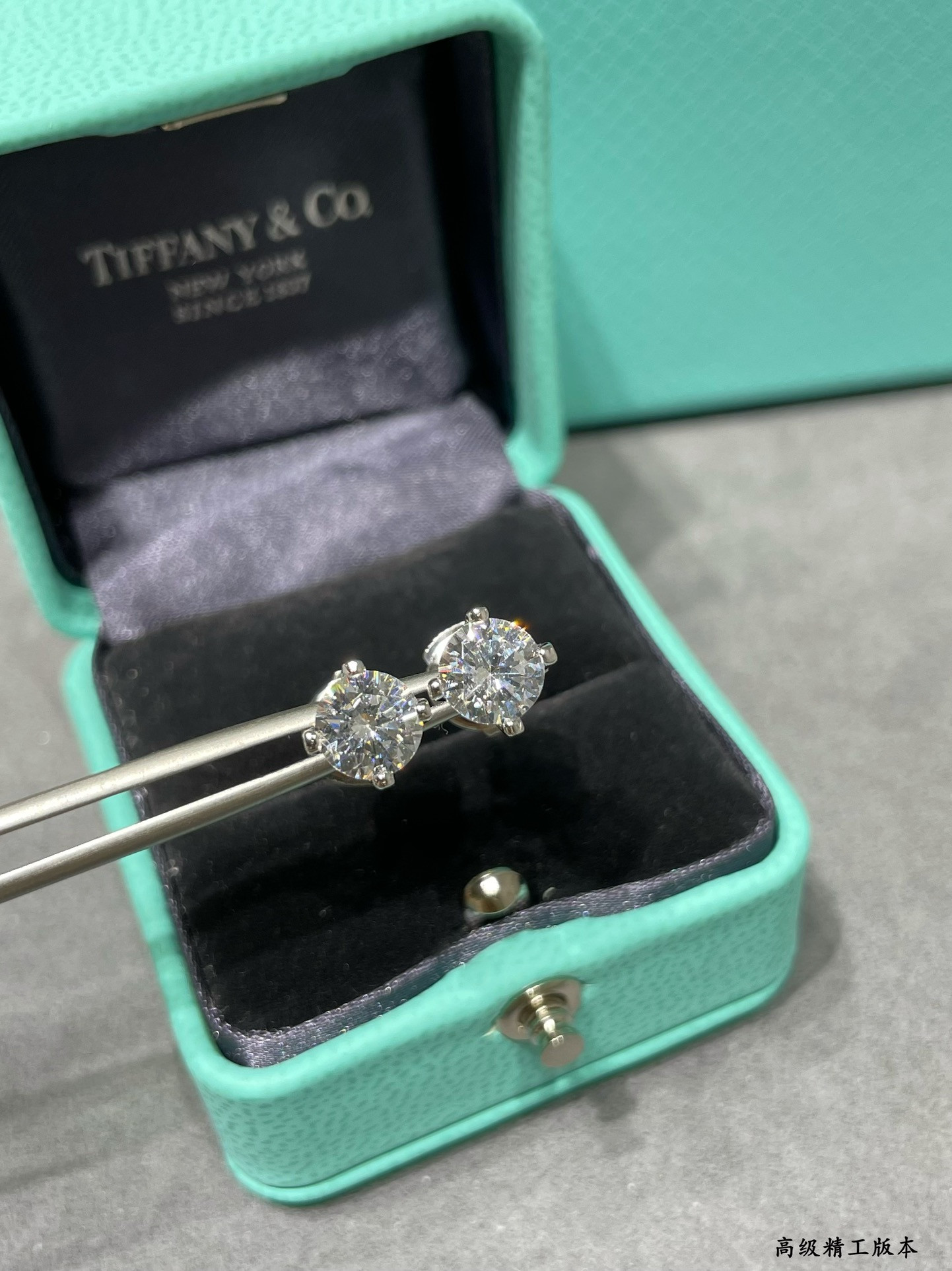 T*f*ny & co. four-prong solitaire stud earrings 6mm ag925