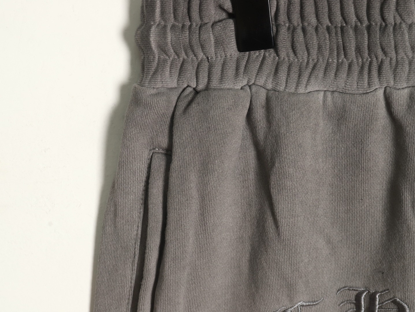 Ch**me He**ts shorts