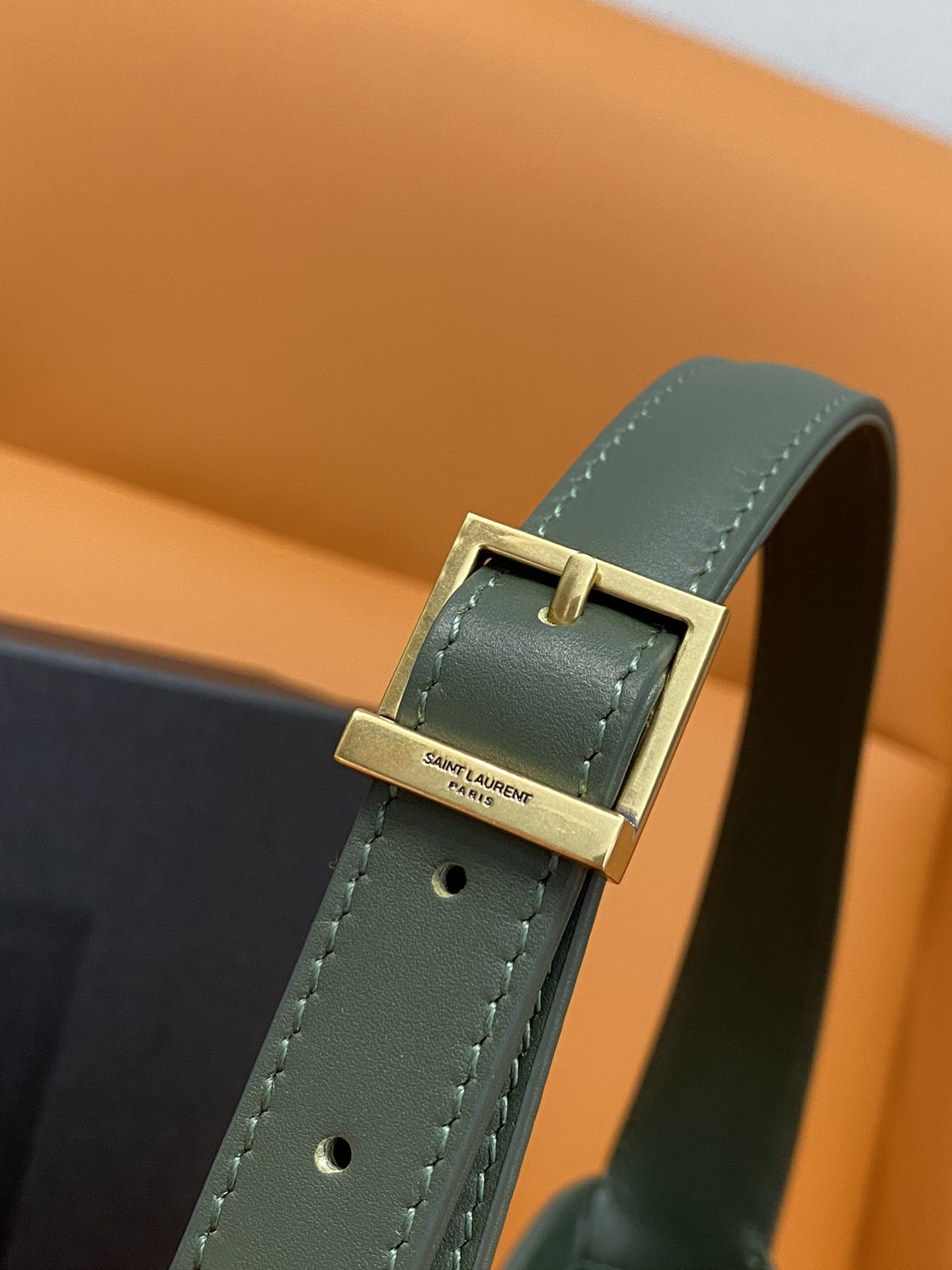 Y*L le 5 À 7 in smooth leather vert fonce 23 x 16 x 6.5 cm