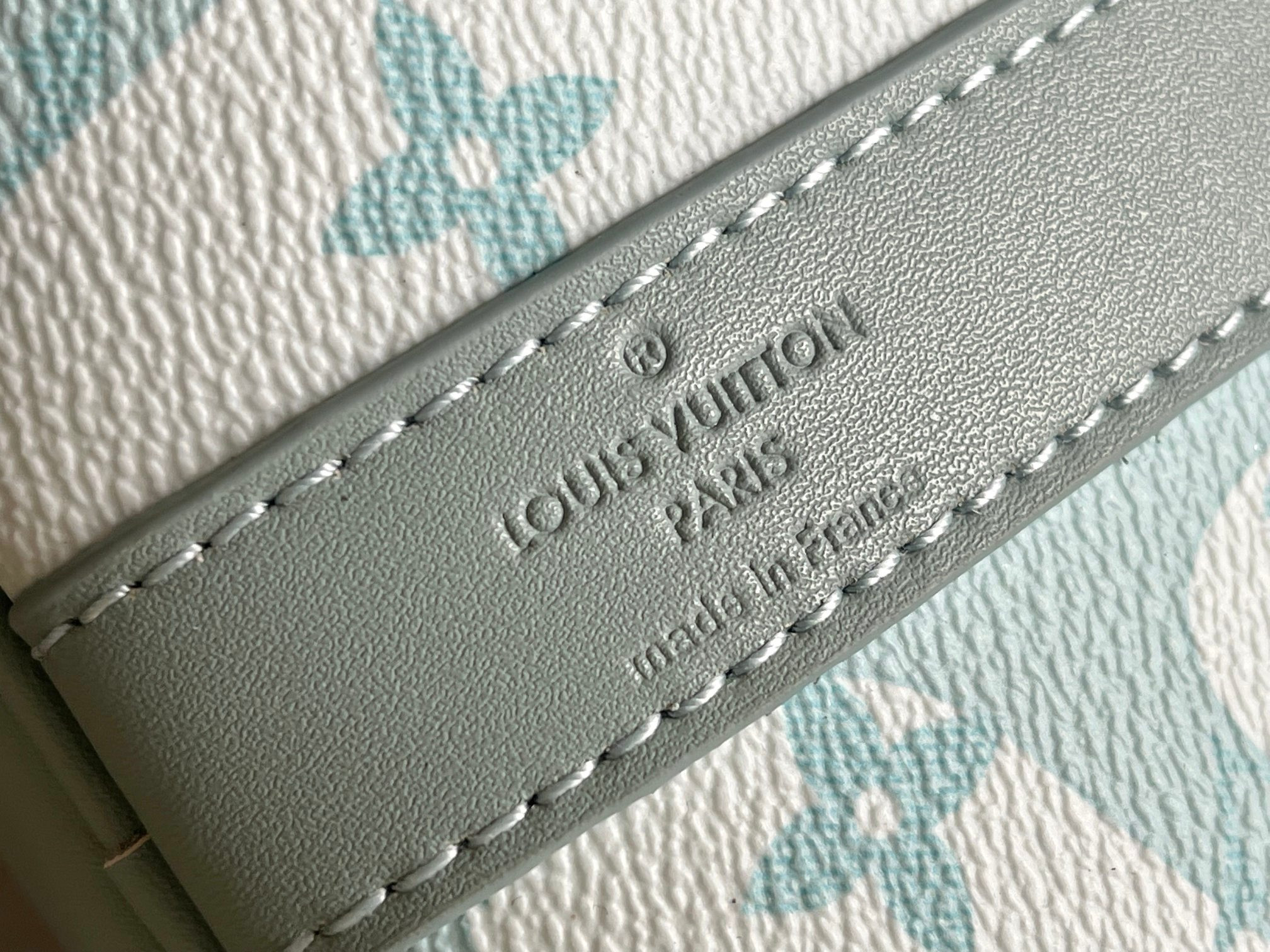 l0*is V*t0n keepall bandoulière 50 m22570