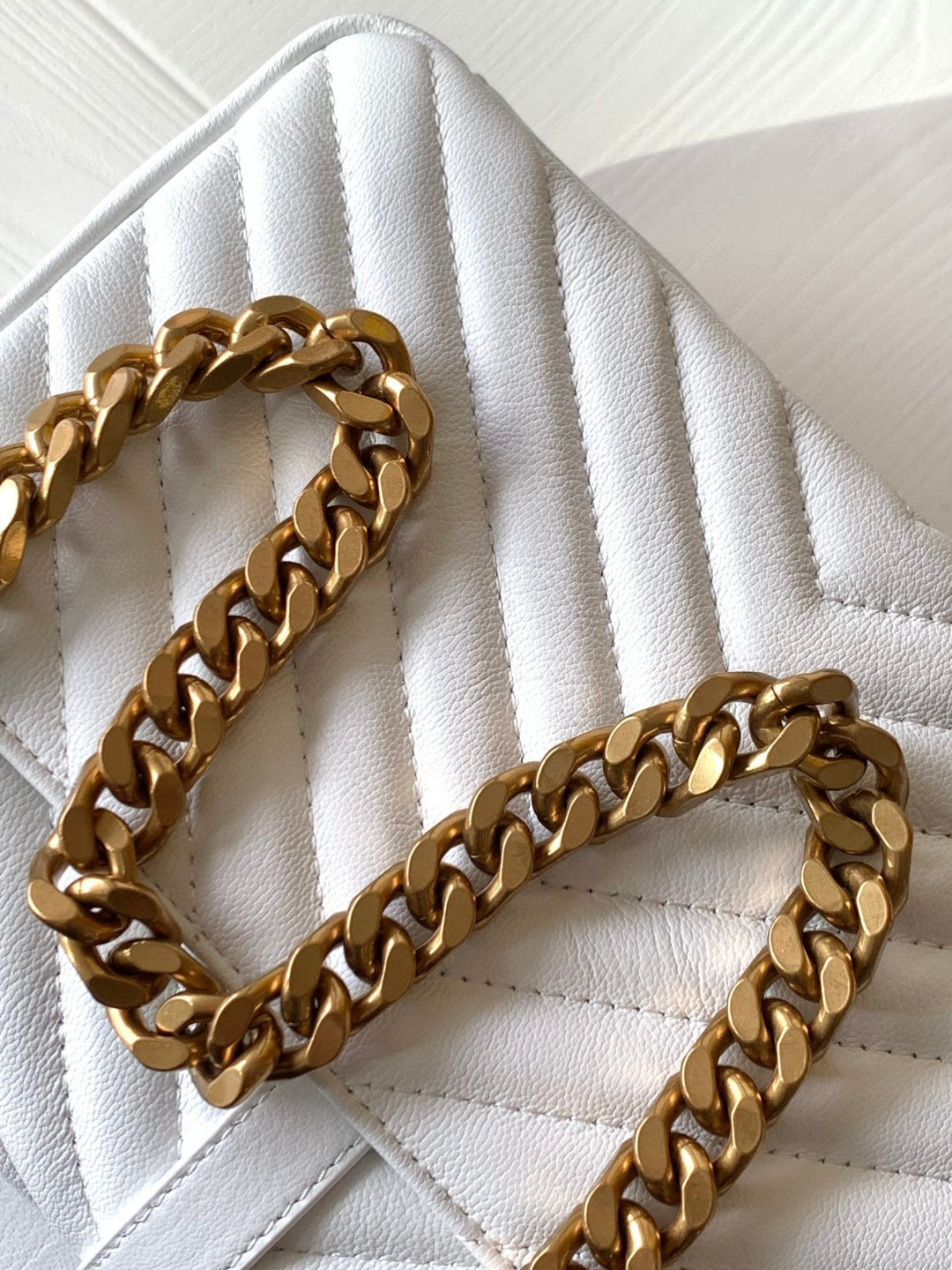 Y*L college medium in quilted leather white 9.4 x 6.6 x 2.5 inches