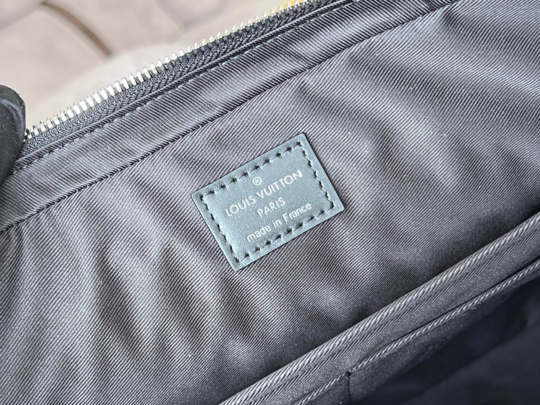 LV N40444 Porte-Documents Voyage PM 36.5 x 27.5 x 6 cm