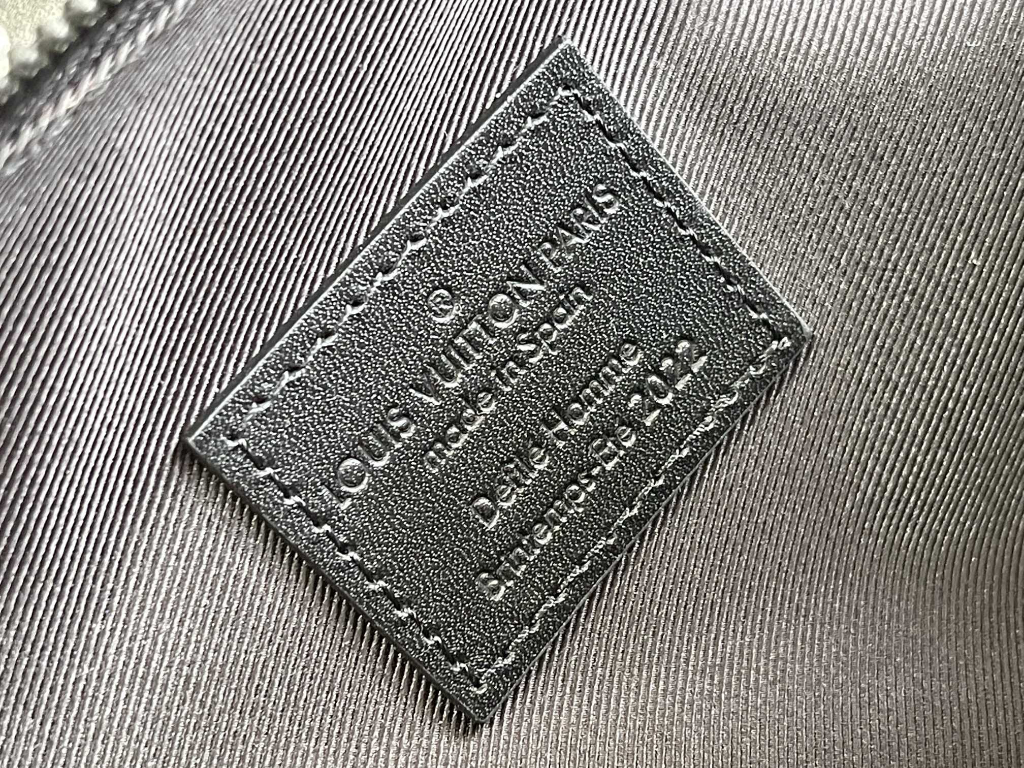 LV M59163 Outdoor Messenger 10.2 x 7.9 x 4.1 inches