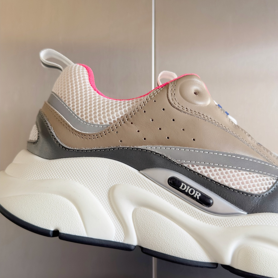 ua D*or b22  sneaker