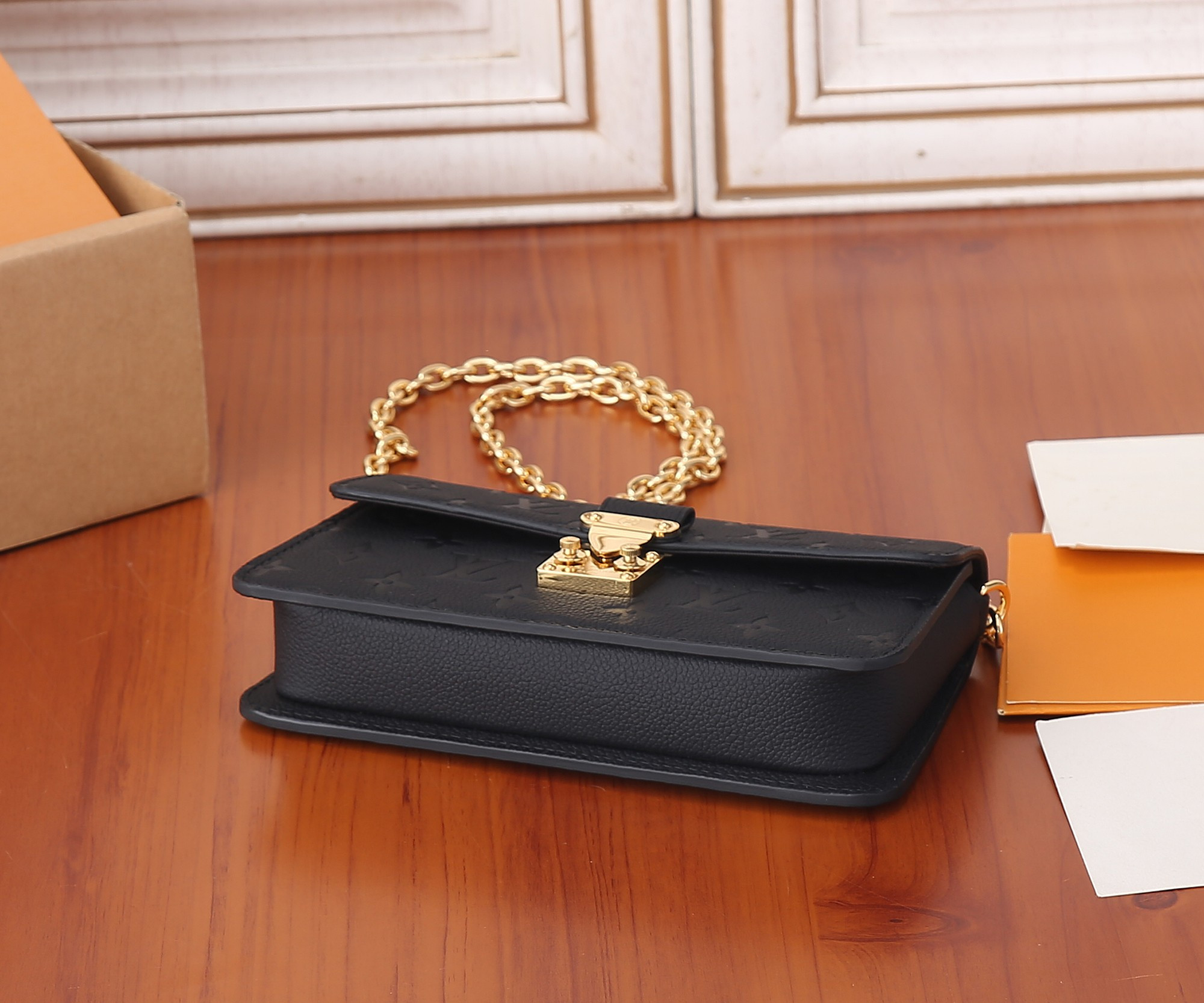 LV Wallet On Chain Métis M82637 7.5 x 4.3 x 2.2 inches