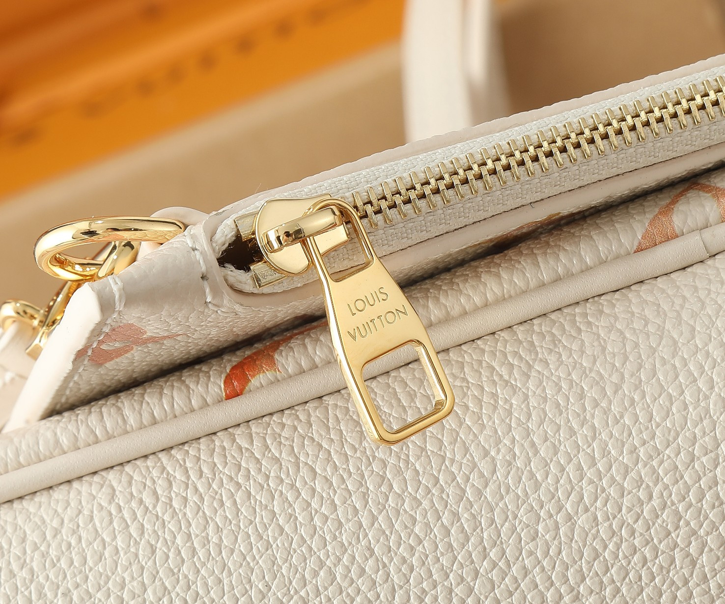 LV Neverfull MM M47080 12.2 x 11 x 5.5 in Without Box