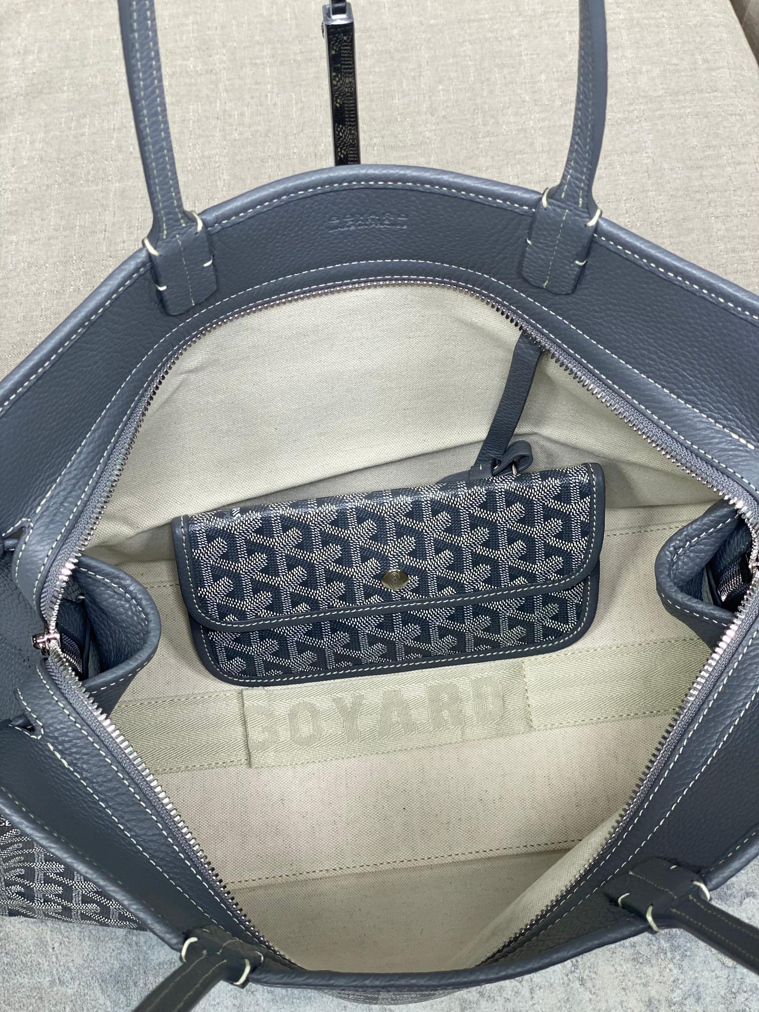 Go*ard chic du chien 41x30x16.5cm