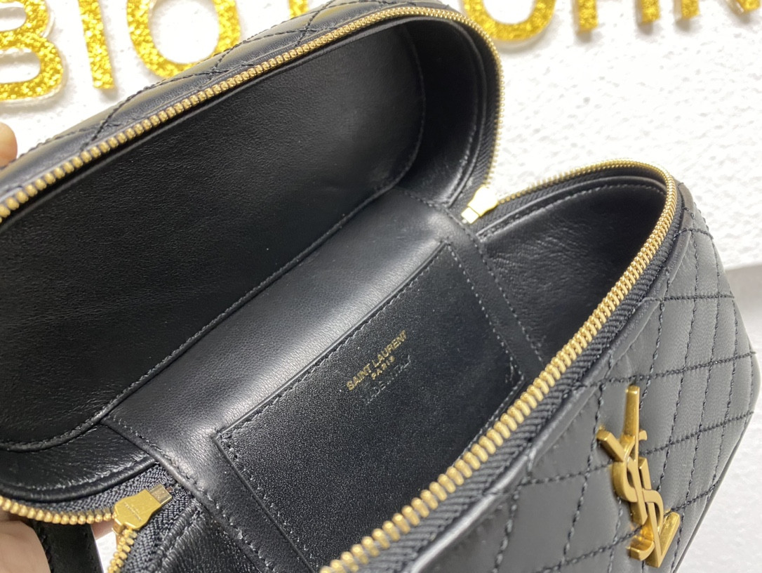 Y*L gaby vanity bag in lambskin 18 x 11 x 6.5 cm