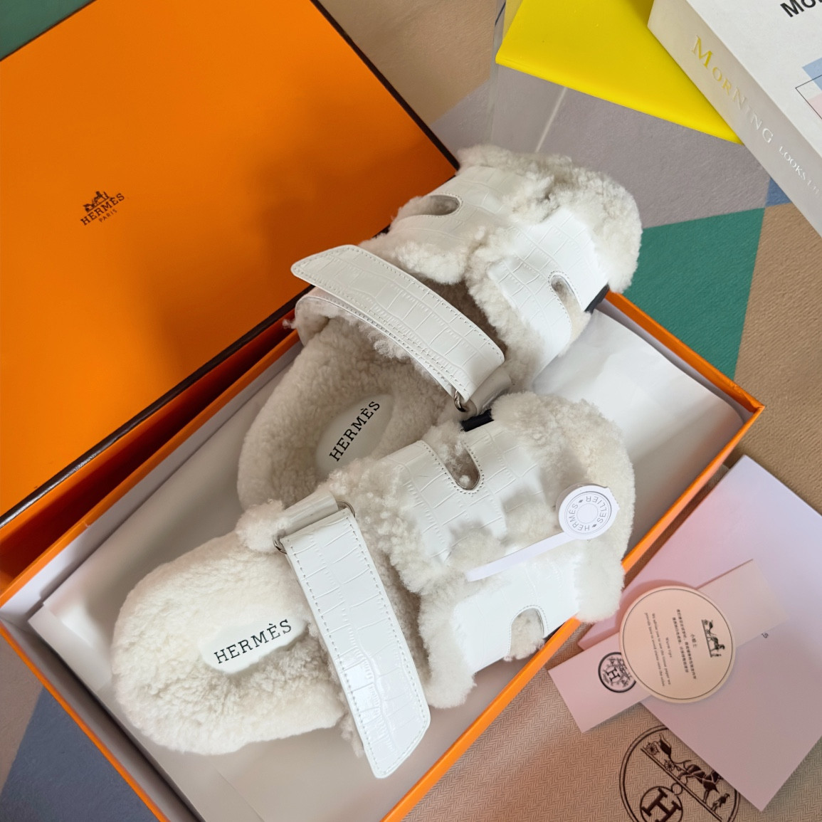 UA Hermès Chypre sandal