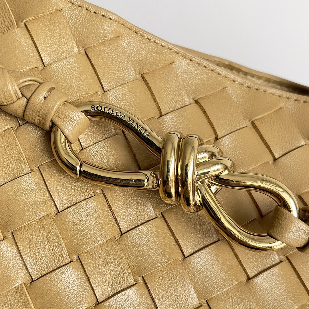 bo*te*ga Ve*ne*ta medium andiamo 32x25x11cm