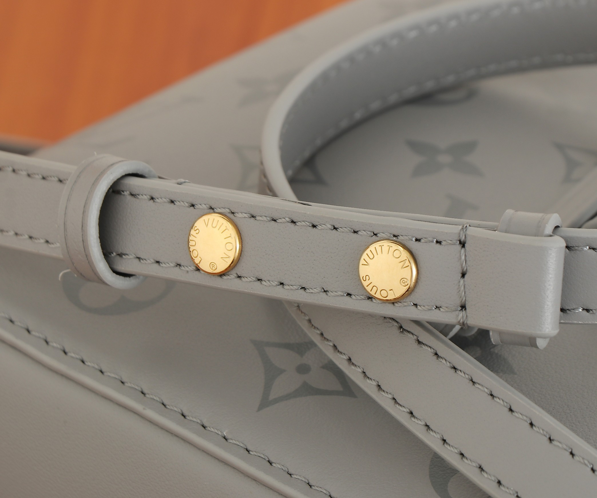 LV Néonoé BB Monogram Ink M12749 20x20x13CM