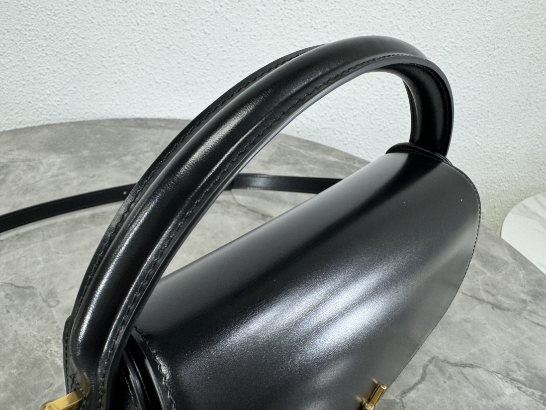 y*l voltaire in box Sa**t Lau*nt 24x15x5cm