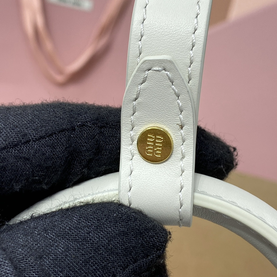 Miu Miu Arcadie leather bag 10.5x22x7.5cm