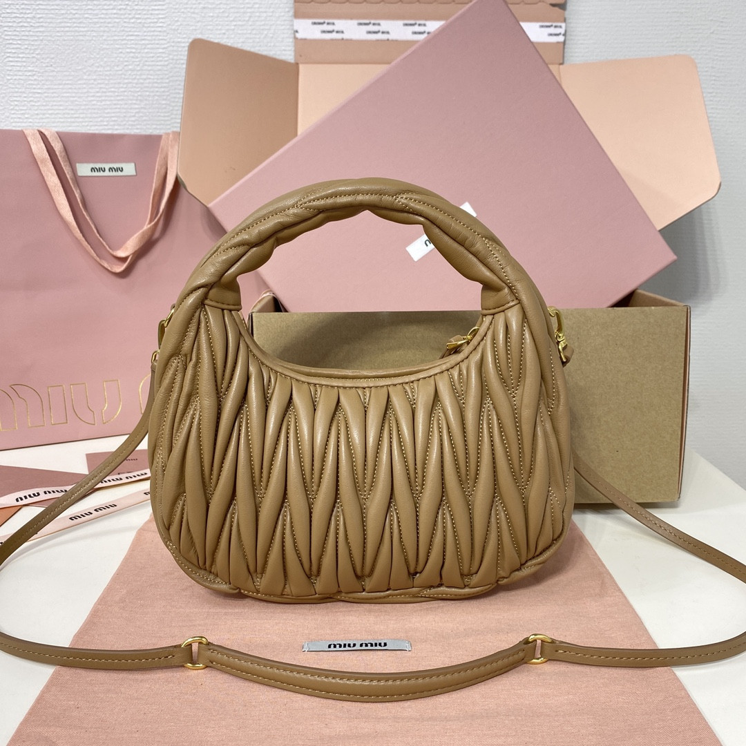 Miu Miu Wander matelassé nappa leather hobo bag 17x20x6cm