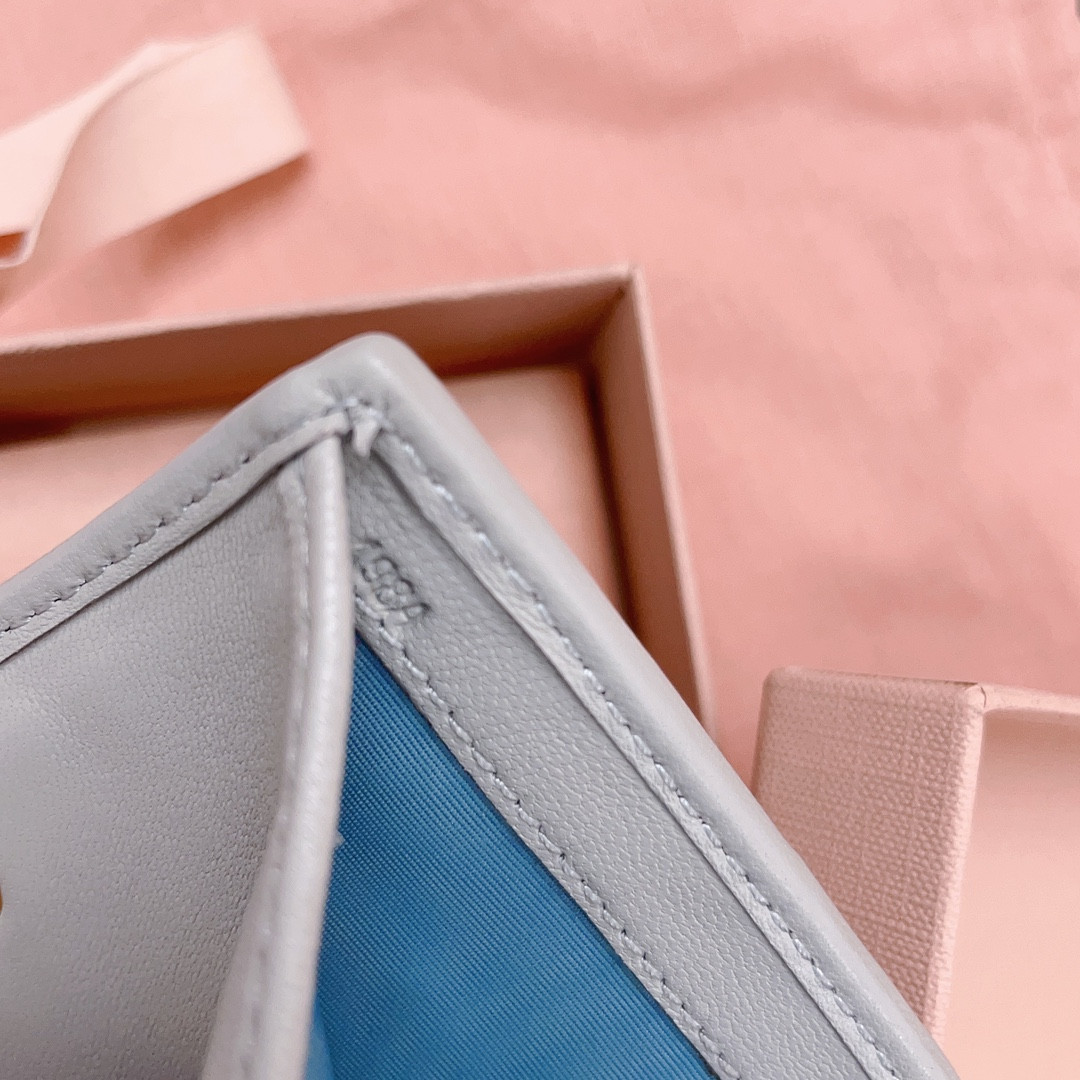 Miu Miu Small matelassé nappa leather wallet 11.2x8.5cm