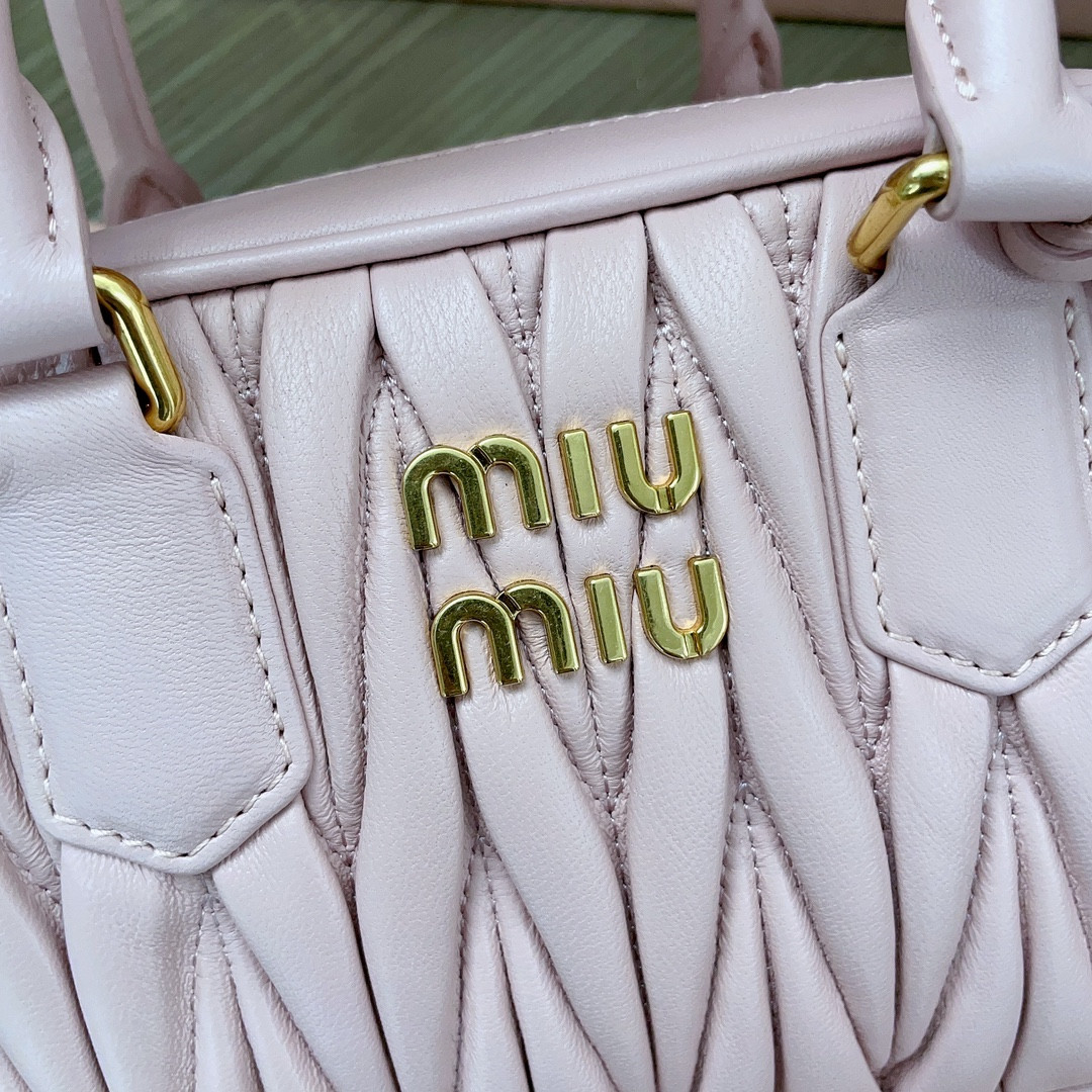 Miu Miu Arcadie matelassé nappa leather bag 13x19x6cm