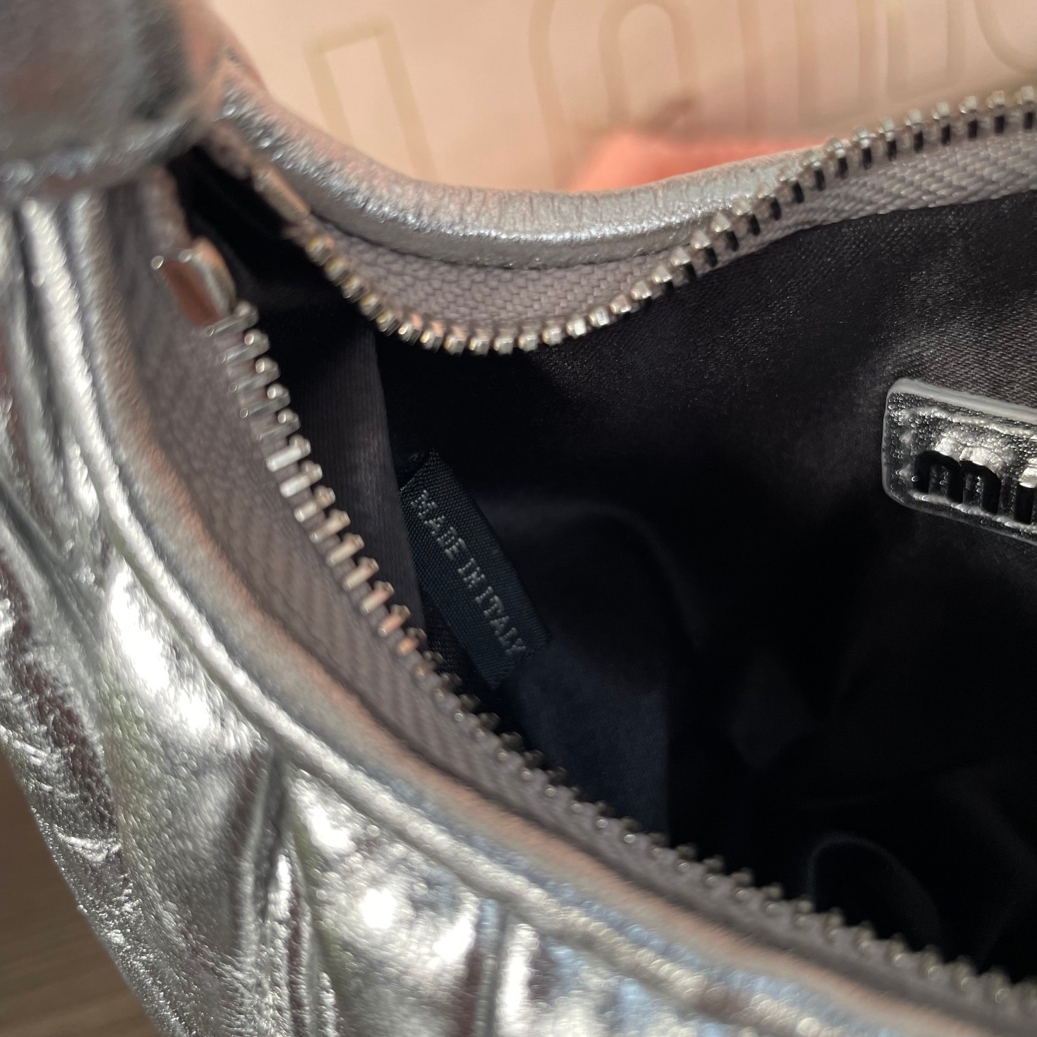 Miu Miu Wander matelassé nappa leather hobo mini-bag 14x17.5x5.5cm