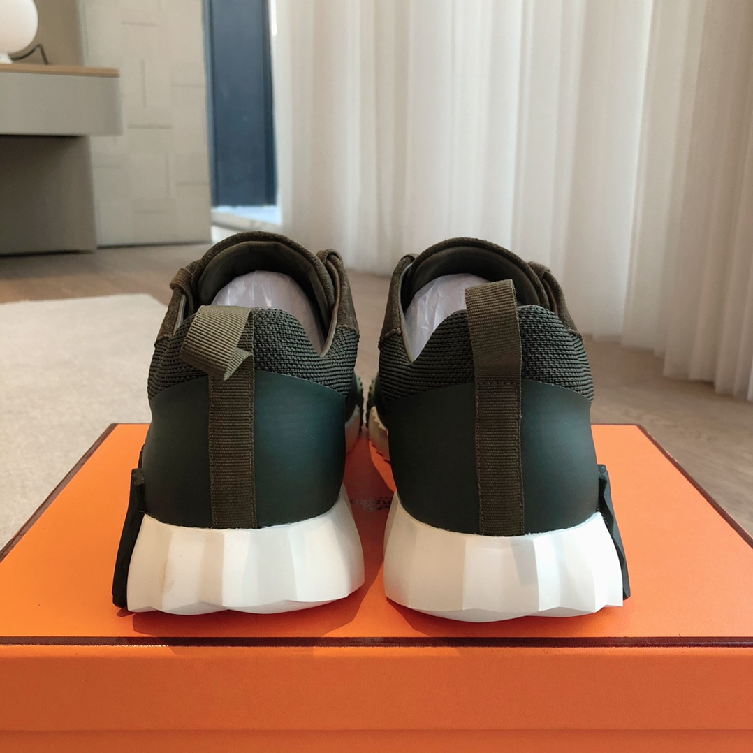 UA Hermès Bouncing Sneaker