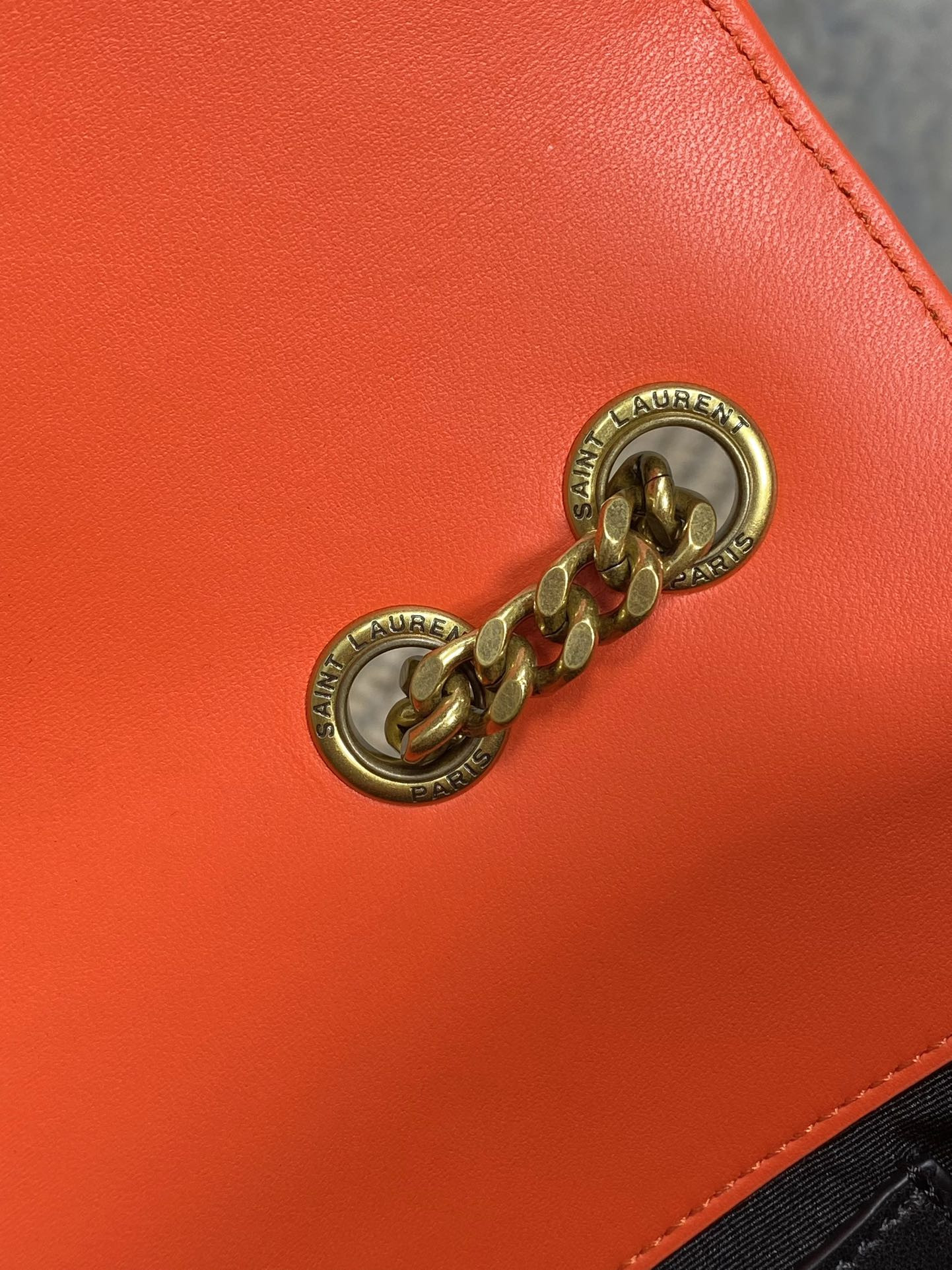 Y*L loulou medium in matelassÉ lambskin 29x17x8cm