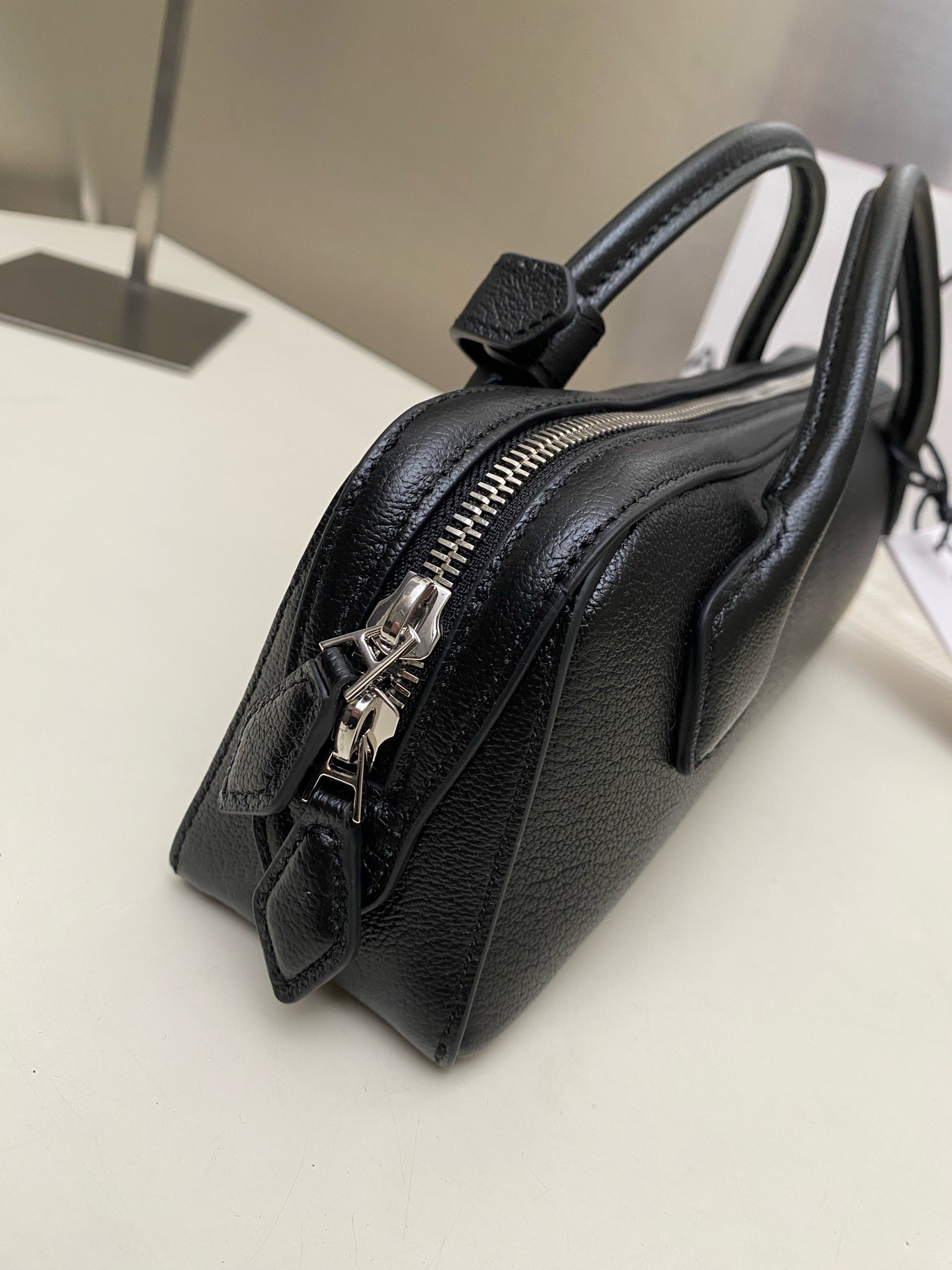 ALAÏA LE TECKEL CLUTCH SMALL BAG 27x9x8cm