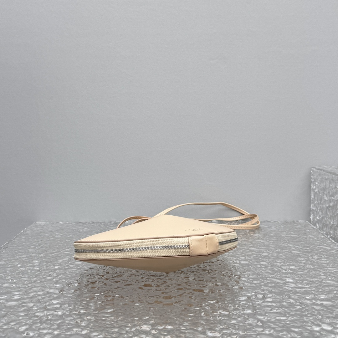 ALAÏA Le Coeur Heart Bag 18.5x20.5x5cm